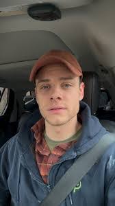 Derek Bahr's Instagram, Twitter & Facebook