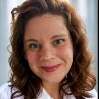 Jen Crow's Instagram, Twitter & Facebook