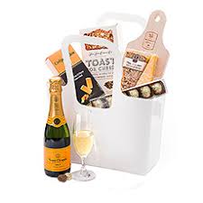 Our champagne gift baskets not only include sparkling wine, but also a wide variety of gourmet treats, with free shipping & delivery in new york and the usa. Champagne Gifts To Germany Send Gift Baskets With French Champagne To Germany Delivered In Germany By Giftsforeurope