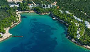 A strand a város délkeleti oldalán található, és az ilirija és az adria hotelekkel kezdődik. Wellnesshotels In Biograd Na Moru Kroatien Spa Dich Fit De