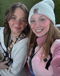 Haley Simmons (@_.haleysimmons._) • Instagram photos and videos