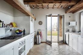 Casa Di Campagna Moderna Con Cucina In Muratura Cucina In Muratura Cucine Ristrutturazione Cucina