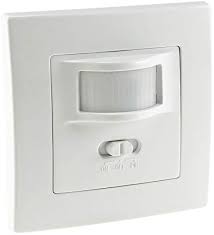 Egal, ob sie mit einem bewegungsmelder ihre lampen schalten möchten, einen präsenzmelder für die zutrittskontrolle in. Bewegungsmelder Innen Die Besten Modelle Im Uberblick