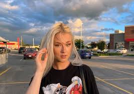 Tras confirmar su relación durante el mes de octubre, vesta lugg y pablo galdames se dejaron ver juntos por primera vez en una romántica selfie. Nuevo Romance Vesta Lugg Confirmo Relacion Con Jugador De La Roja