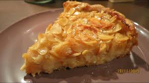 Apfelkuchen rezept einfach und gut nach mamas art ;) mit einer selbstgemachten mandel karamell kruste! Apfelkuchen Mit Mandeln Youtube