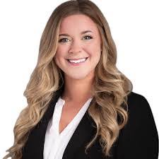 Gina Schreiber's Instagram, Twitter & Facebook