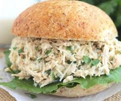 Vous Allez Rafoller De Ces Sandwichs Au Poulet Sauce Cesar Dans La Mijoteuse Recipe Healthy Kitchen Recipes Slow Cooker Chicken