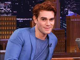 Instead of 130kg props, apa would face an equally imposing psychological foe in overnight fame and its stacked front row: Kj Apa Has Grown A Beard And Riverdale Fans Are Divided