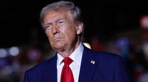 Teen Waitress Is Moments From Being Abducted Before Dad Thwarts Plan