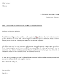 Suite à cela apparait sur votre plafond ou mur une boursouflure, un cloquage, la peinture s'effrite ou encore se fissure. Fissure De Maison Assurance Habitation Risques Traitement Lelynx Fr