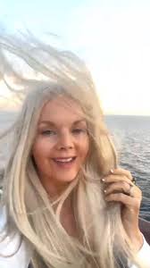 The beautiful voice of Ryann Murray singing The Skye Boat Song from Celtic  Spells for all you Outlander fans! New album out soon! 💚💚 . . . . Máiréad  Nesbitt Celtic Violinist