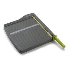 Be a cut above the rest when you're crafting with the large guillotine by crafter's companion. Best Guillotine Paper Cutters For Card Making Crafts 2021 Reviews