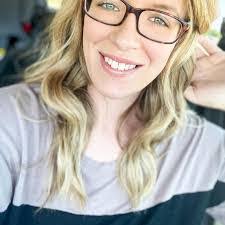 Danielle Miley's Instagram, Twitter & Facebook