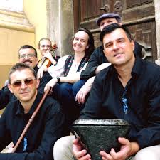 A virtuális múzeumok éjszakája kecskemét filmekkel, különleges tárgyakkal és kvízjátékkal kedveskedik az oldal látogatóinak. Muzeumok Ejszakaja Kecskemet Home Facebook