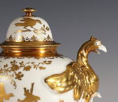 Decorators of Ceramics and Glass by Henry Manners