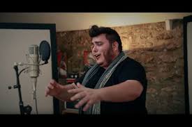 Sur ina chansons, retrouvez barbara, brel, souchon, johnny hallyday, claude françois, sacha distel, pink floyd, rolling stone, mike brant, sardou, gainsbourg, nicole croisille, france gall, eddy mitchell, michel delpech, joe dassin, fugain, dutronc, jonasz, sylvie vartan, marcel amont. Yoann Launay Le Rouge Et Le Noir Decouvrez La Reprise De Ces Gens La De Jacques Brel