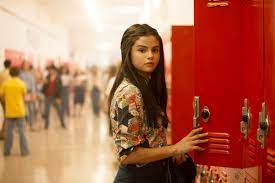 Will it become a hit? Bad Liar S Costume Designer On Dressing Selena Gomez In 70s Vintage Racked