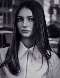 Cheryl Crabtree's Instagram, Twitter & Facebook