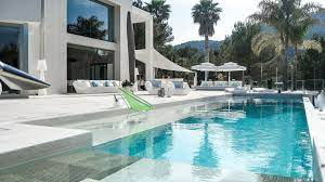 Schauen sie sich unsere angebote an und ihr gedankenspiel könnte bald wirklichkeit sein. Ihre Luxusvilla Auf Ibiza Mieten Sie Eine Villa Auf Ibiza Auf Der Gesamten Insel Bieten Wir Elegante Prestigetrachtige Hauser Villanovo