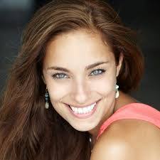 Jocelyn Castle's Instagram, Twitter & Facebook