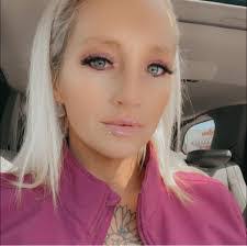 Charlene Pickett's Instagram, Twitter & Facebook