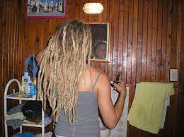 While this is great in theory, you may or may not be prepared to undergo a major chop at one sitting. How To Remove Dreads Without Cutting Them Divine Dreadlocks