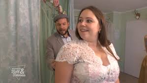 Du bist auf der suche nach dem idealen brautkleid? Zwischen Tull Und Tranen Fur Vanessa Muss Es Einfach Ein Dirndl Sein