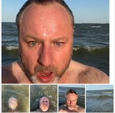 L. I. G: White Caps.. Swim Gimli!🐻‍❄️❤️💙💙🧊🧊