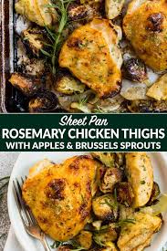 Crispy Rosemary Chicken Thighs Baked With Apples Brussels Sprouts And Onions In A Delicious Hon Rosemary Chicken Thighs Rosemary Chicken Easy Chicken Dinners