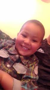 الإعلامي الاذاعي الحسين العمراني ولد بدوار اعطية إقليم بولمان ، بدأ مساره  الدراسي بالمسيد وبعدها الإبتدائي بمدينة وزان والثانوي بمدينة سيدي سليمان  ودراسته الجامعية كانت بمدينة الرباط . بدأ مشواره بالإذاعة في