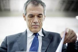 Carlo cottarelli moglie e figli: Mattarella Dopo Il No Di Conte Convocato Cottarelli Al Quirinale