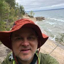 Andrew Geer's Instagram, Twitter & Facebook