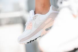 Nike Women S Air Max 90 White Platinum Tint Barely Rose Ct1030 101