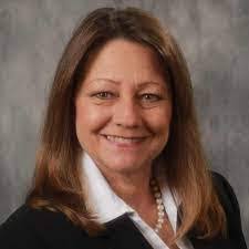 Lisa Lokey's Instagram, Twitter & Facebook