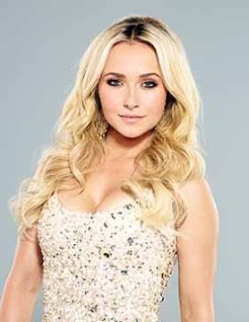 Hayden Panettiere smiling warmly at an awards ceremony