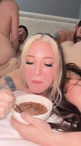 @laurelhoneyyys video Tweet