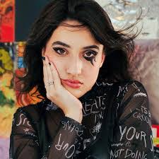 Ella Blum's Instagram, Twitter & Facebook