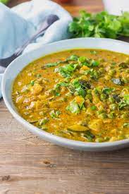 Green Peas Coconut Curry Sautee Onion Garlic Add Curry Ginger Add Peas And Coconut Milk Top W Cilant Coconut Curry Veg Curry Plant Based Diet Meal Plan