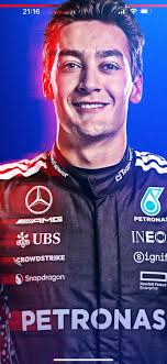 A drive into track with @georgerussell63 😁