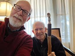 Are there other whittling enthusiasts here?