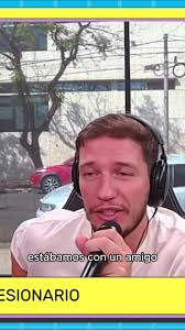 Momentos divertidos en un trío con amigos