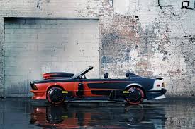 Après son voyage mouvementé entre passé, présent et futur, marty mcfly apprend par une lettre vieille de cent ans que son vieil ami emmett « doc » brown se serait crashé en 1885 au volant de sa. L Industrie C Est Fou Bmw Fait Revivre Une Voiture Mythique De Retour Vers Le Futur