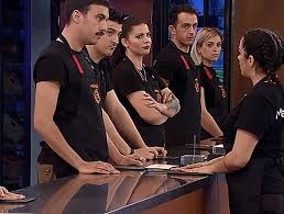 Η αποχώρηση που δεν περίμεναν οι κριτές. Masterchef Aytoi Oi Treis Einai Ypopshfioi Gia Apoxwrhsh Oi Taktikes Poy Akoloy8h8hkan In Gr