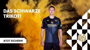 Das ausweichtrikot der saison 21/22 kommt in schwarz daher. Herzlich Willkommen Im Mainz 05 Onlineshop