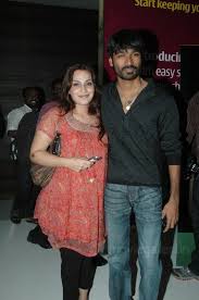 Here's dhanush and rajinikanth's daughter aishwarya dhanush. Dhanush Wife 10 Mesmerizing Pictures Xoom