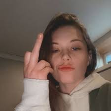 Bailey Workman (@_bailzz)