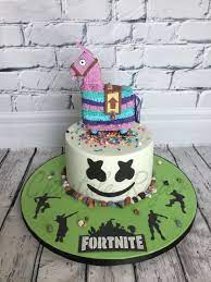 Marshmello can be seen hanging out with his friends namely… slushii, ghastly, skrillex, ookay and many more. Fortnite Fortnite Cake Gateau Lama Marshmello Face Dance Danse Pinata Fondant Boy Birthday Cake Birthday Party Cake Party Cakes
