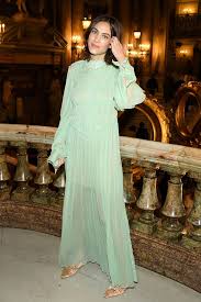 K Mids And Alexa Chung Just Wore The Exact Same Dress Trend Alexa Chung Style Fashion Stella Mccartney Dresses