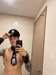 Titus Low ONLYFANS🍆 on X: 