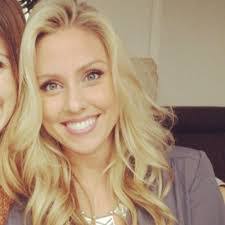 Carrie Compton's Instagram, Twitter & Facebook